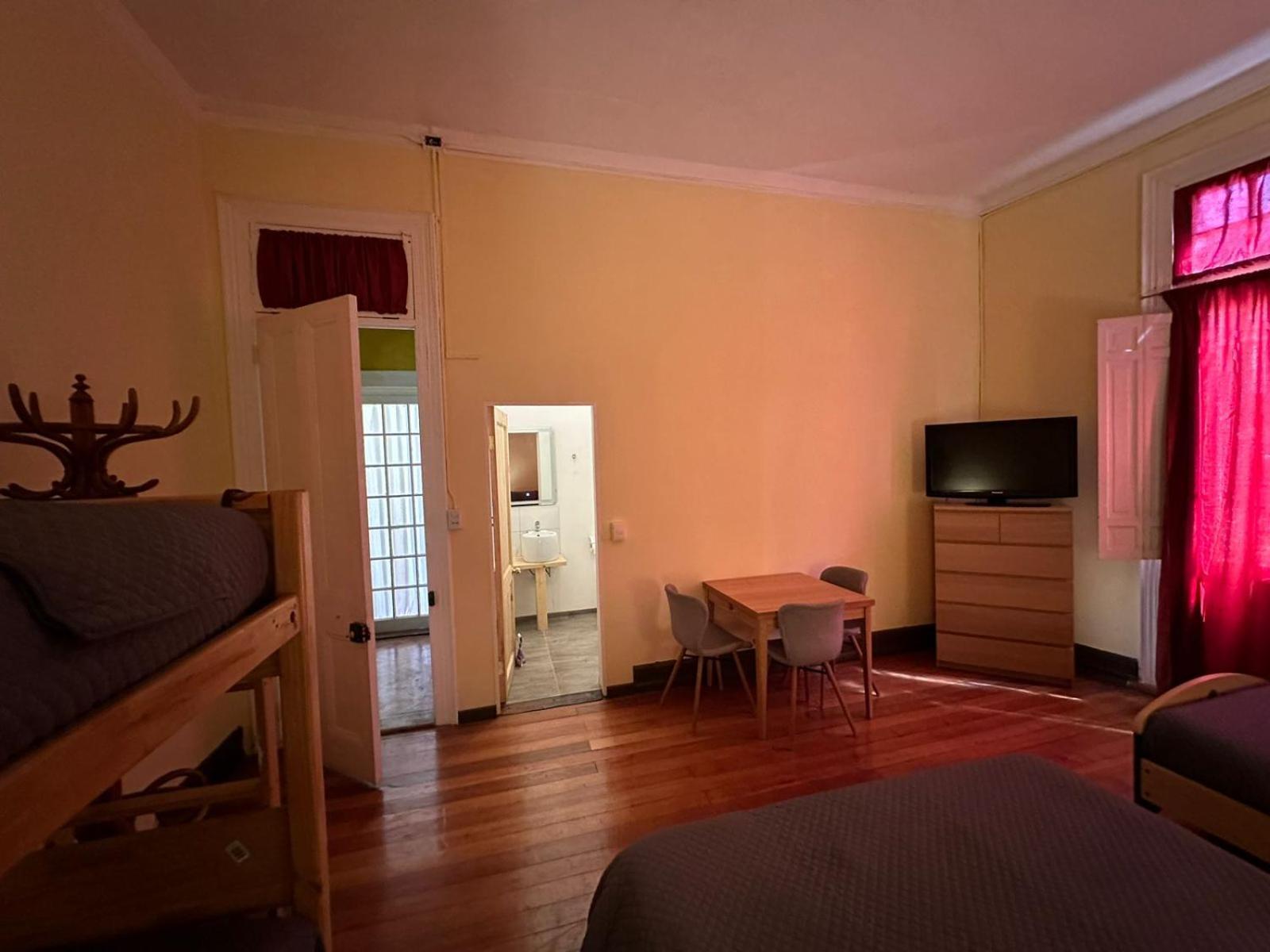 Hotel Das Gelbe Haus Valparaíso Esterno foto